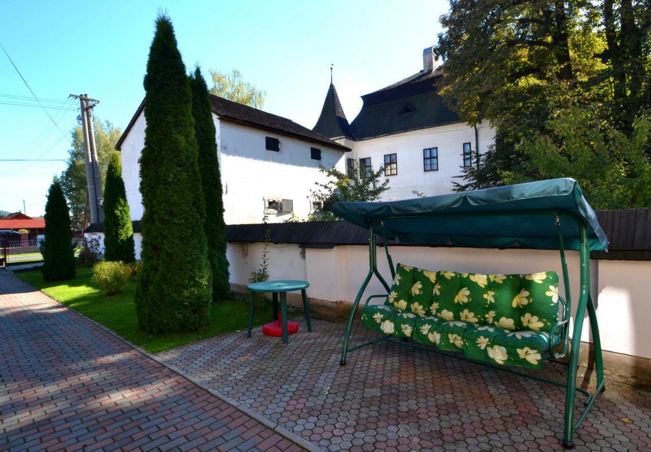 Apartman Pri Zamocku Bešeňová Buitenkant foto