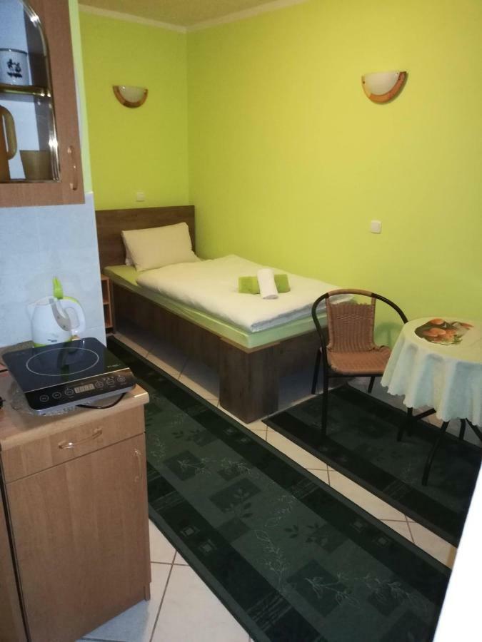 Apartman Pri Zamocku Bešeňová Buitenkant foto