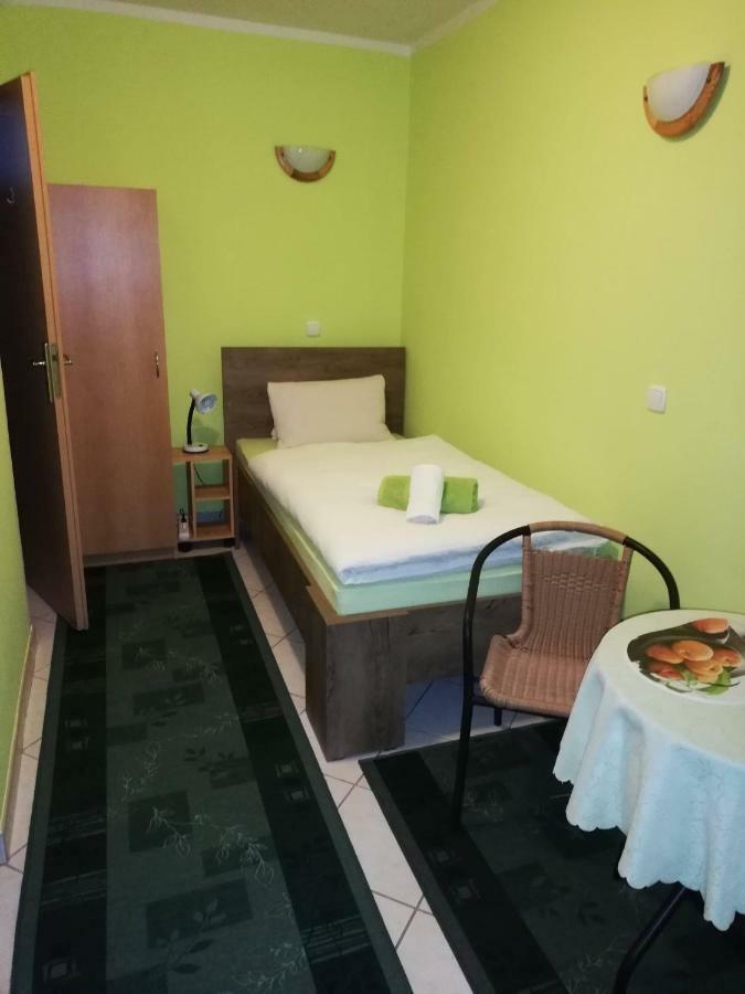 Apartman Pri Zamocku Bešeňová Buitenkant foto